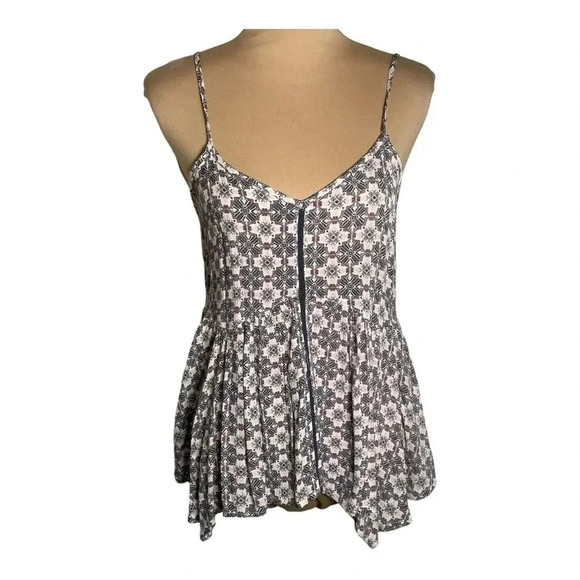 Rue‎ 21 Peplum Top - Picture 1 of 4